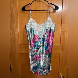 Vintage Victoria’s Secret Floral Lace Slip Dress Medium